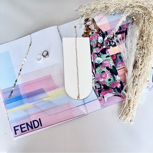 BRACELET Outlined Heart Pattern Gold Colored